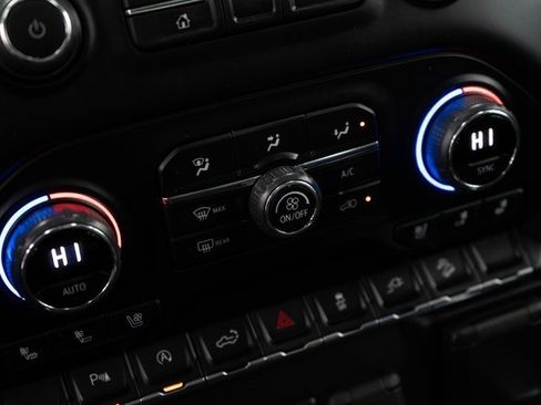 Used 2021 Chevrolet Silverado 1500 LTZ image 31