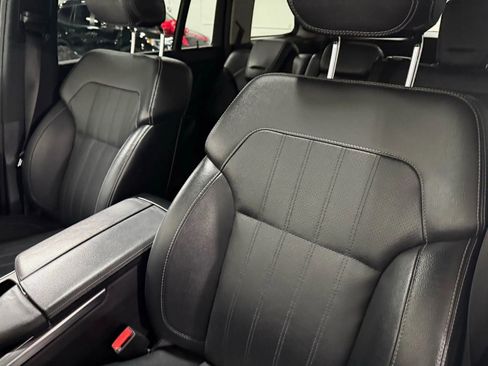 Used 2014 Mercedes-Benz GL 450 4MATIC image 16