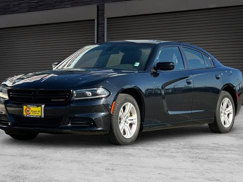Used 2022 Dodge Charger SXT image 9