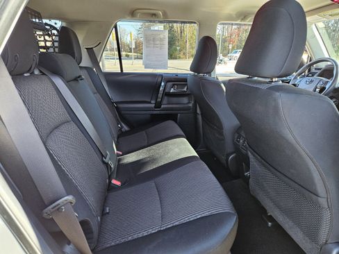 Used 2020 Toyota 4Runner TRD Off-Road image 18