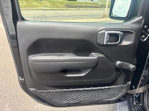Used 2023 Jeep Wrangler Sport AWD/4WD image 14