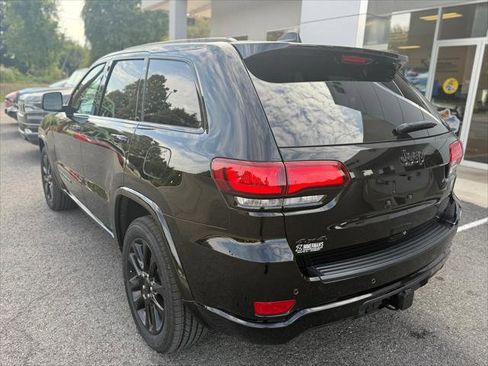 Certified 2021 Jeep Grand Cherokee Laredo X image 9
