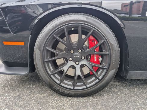 Used 2016 Dodge Challenger SRT Hellcat image 10