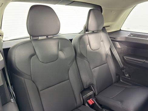 Used 2023 Volvo XC90 T8 Plus image 42