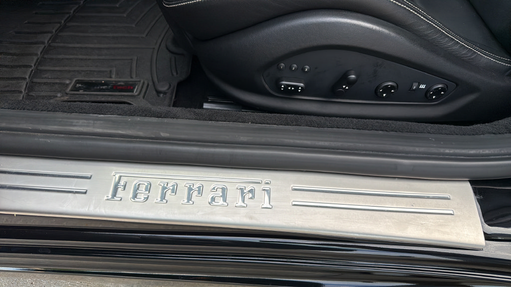 Used 2012 Ferrari California RWD image 27