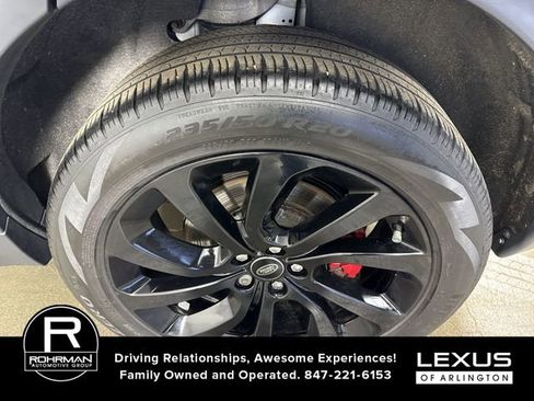 Used 2023 Land Rover Discovery Sport SE image 5