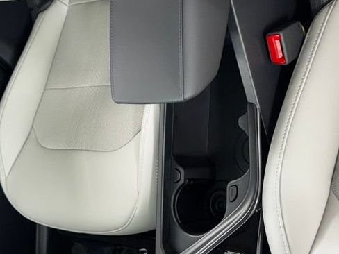 New 2026 Kia Niro EX FWD image 33