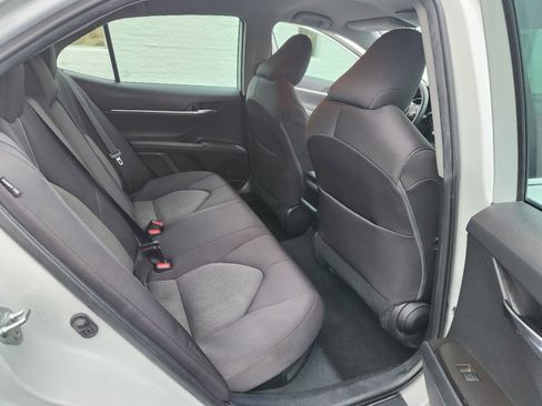 Used 2022 Toyota Camry LE image 12
