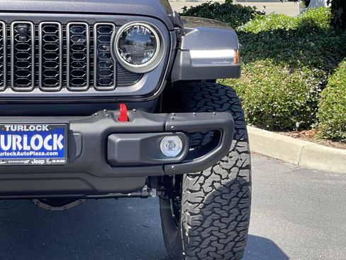 New 2026 Jeep Wrangler Unlimited Rubicon AWD/4WD image 6