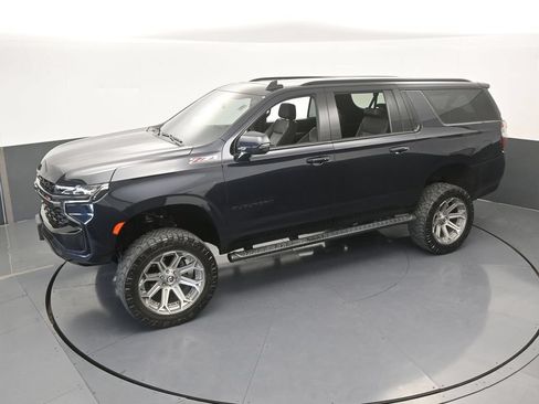 Used 2022 Chevrolet Suburban Z71 w/ Luxury Package AWD/4WD image 62