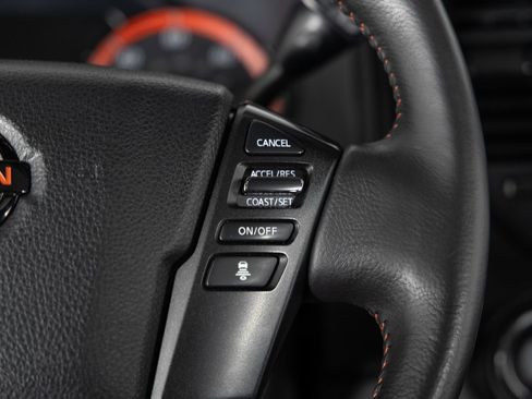 Used 2021 Nissan Titan PRO-4X w/ Pro-4x Convenience Package image 31