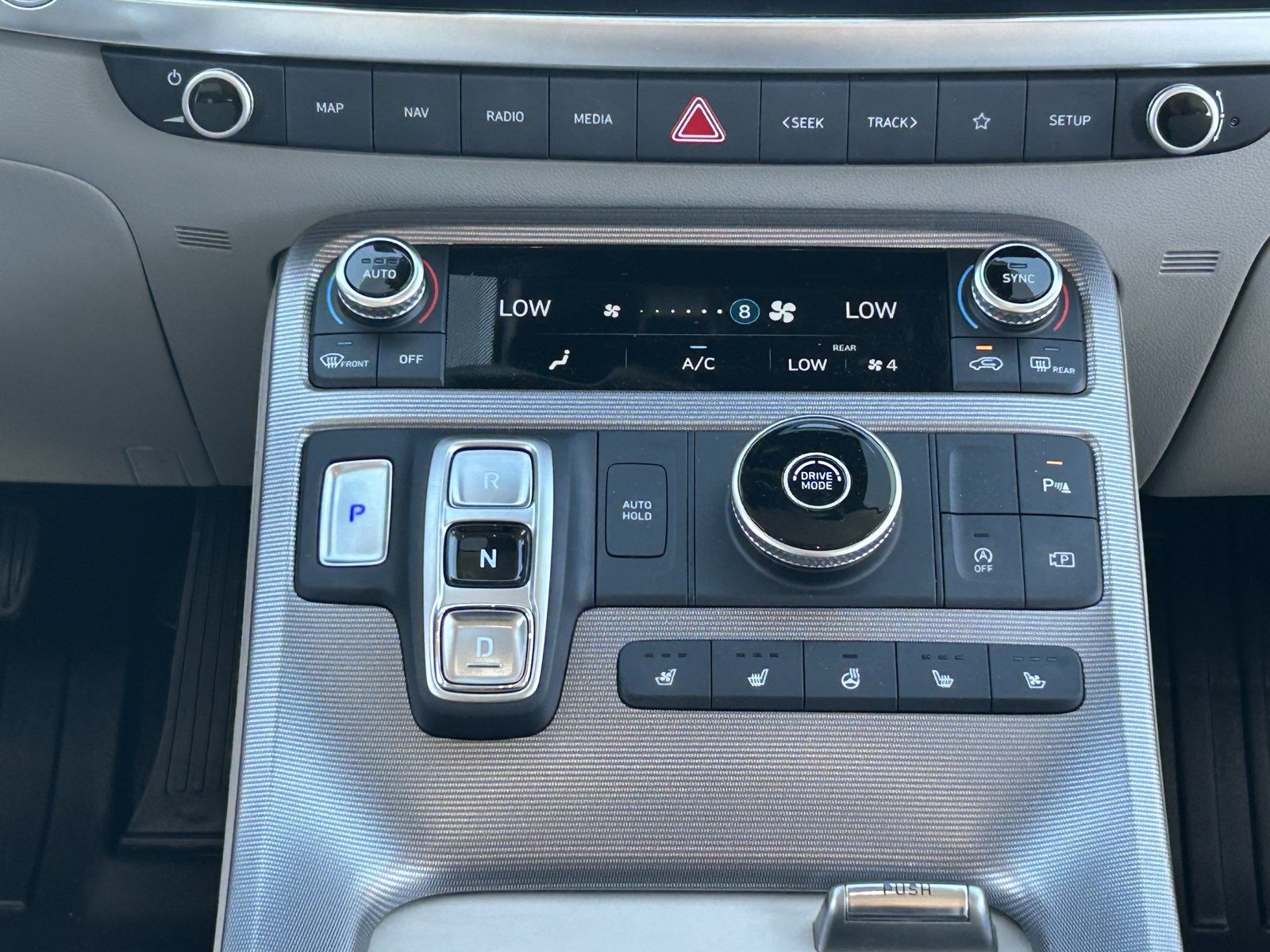 Used 2023 Hyundai Palisade Calligraphy FWD image 23