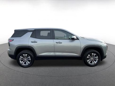 Used 2025 Chevrolet Equinox LT image 16