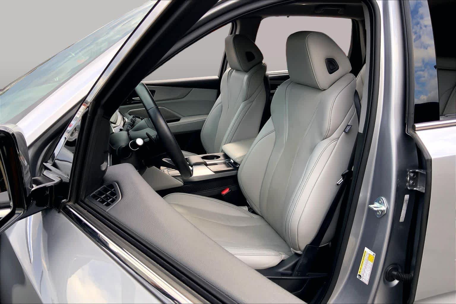 Used 2024 Acura MDX w/ Technology Package AWD/4WD image 8