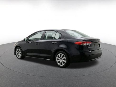 Used 2025 Toyota Corolla LE FWD image 7