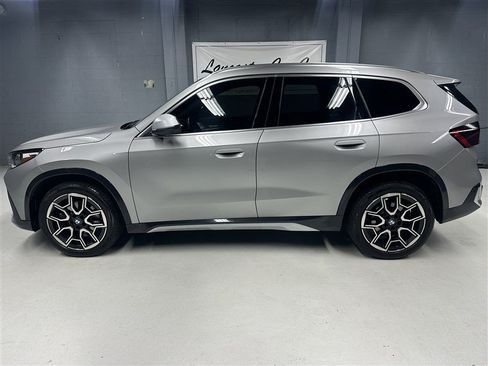 Used 2023 BMW X1 xDrive28i w/ Premium Package AWD/4WD image 5
