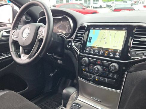 Certified 2021 Jeep Grand Cherokee Laredo X AWD/4WD image 8