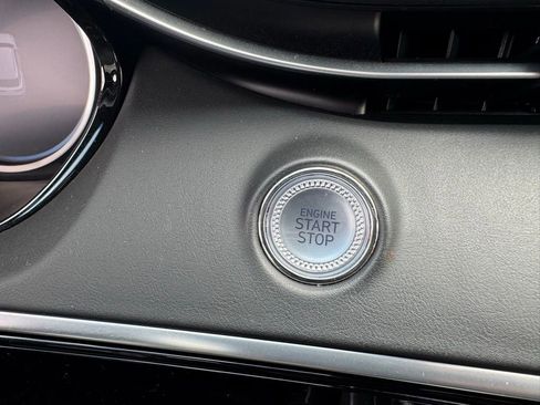 Used 2025 Genesis GV70 3.5T Sport image 28