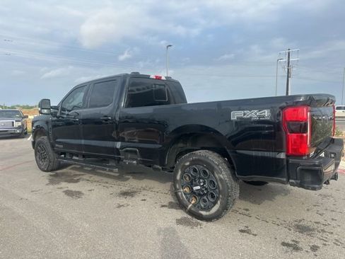 Used 2024 Ford F250 XLT w/ Black Appearance Package image 4