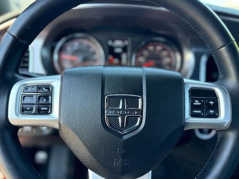 Used 2014 Dodge Charger SXT image 31