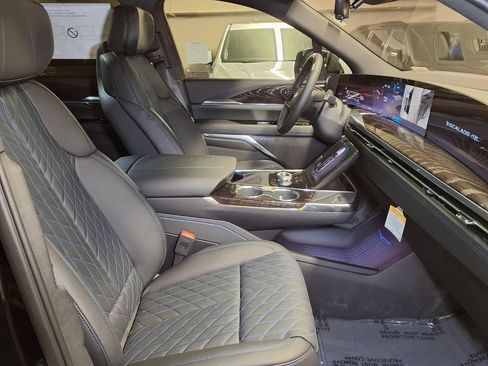 New 2026 Cadillac Escalade IQL Luxury AWD/4WD image 6