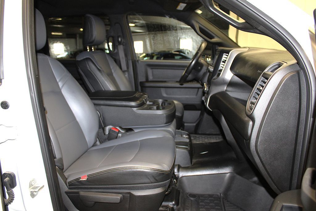 Certified 2024 RAM 3500 Tradesman w/ Bed Utility Group AWD/4WD image 26