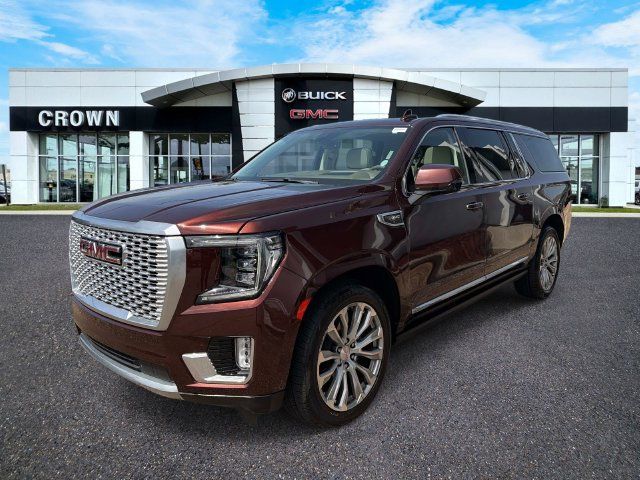 Used 2022 GMC Yukon XL Denali w/ Max Trailering Package AWD/4WD image 1