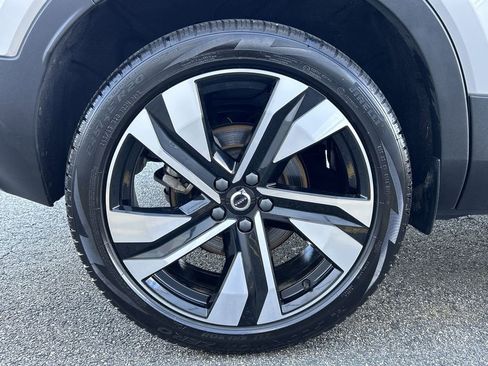 Certified 2023 Volvo XC40 B5 Plus w/ Climate Package image 12