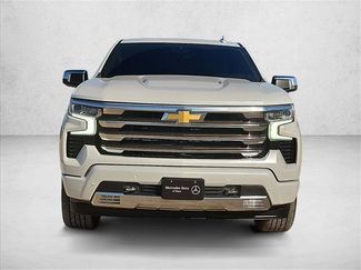 Used 2022 Chevrolet Silverado 1500 High Country w/ High Country Premium Package AWD/4WD video 2