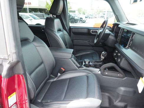 Used 2025 Ford Bronco Badlands AWD/4WD image 20