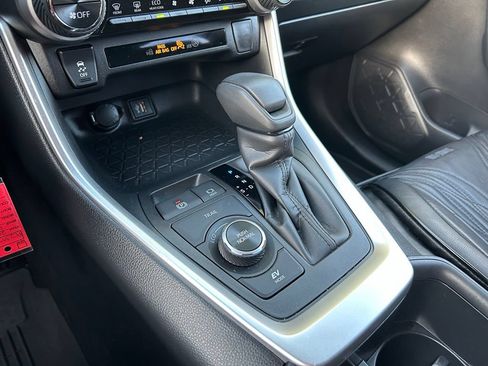 Certified 2025 Toyota RAV4 LE AWD/4WD image 27