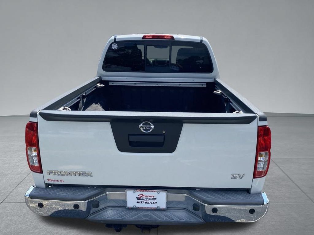 Used 2016 Nissan Frontier SV w/ SV Value Truck Package RWD image 12
