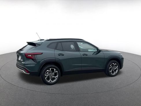 Used 2025 Chevrolet Trax LT image 15