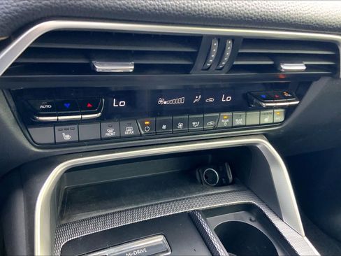 Used 2024 MAZDA CX-90 3.3 Turbo w/ Preferred Package image 32