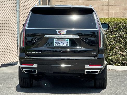 Used 2025 Cadillac Escalade Luxury w/ LPO, Floor Liner Package RWD image 5