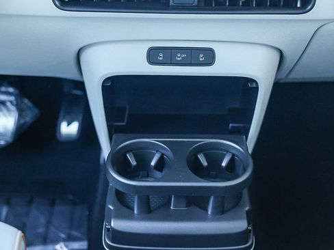 New 2025 Volkswagen ID. Buzz 1st Edition image 22