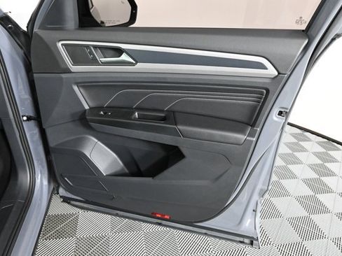 Used 2020 Volkswagen Atlas Cross Sport SEL R-Line image 14