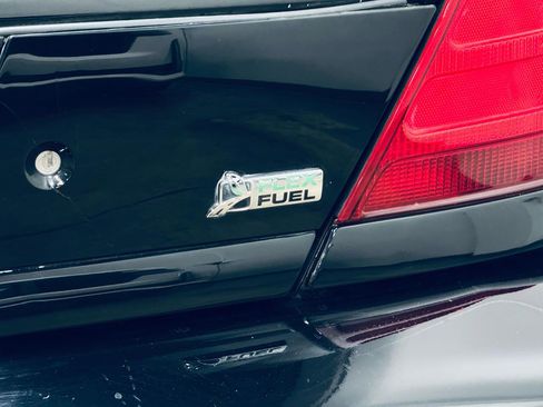 Used 2011 Ford Crown Victoria Police Interceptor image 24