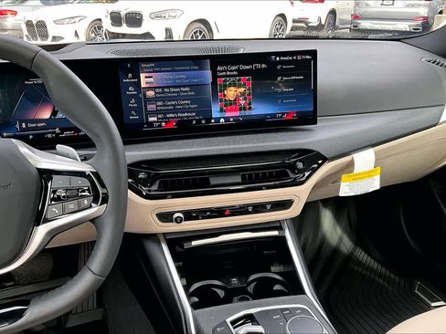 Used 2025 BMW 330i Sedan w/ Premium Package image 6