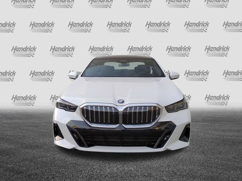 New 2026 BMW 550e xDrive 550e xDrive w/ Executive Package image 3