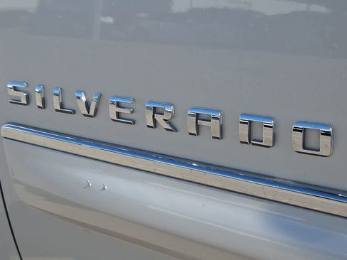 Used 2013 Chevrolet Silverado 1500 LTZ w/ LTZ White Diamond Edition AWD/4WD image 11
