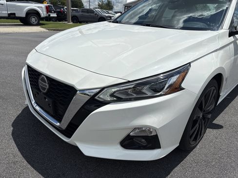 Used 2022 Nissan Altima 2.5 Platinum AWD/4WD image 28