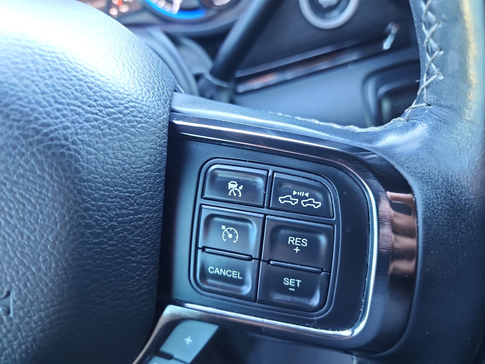 Used 2022 RAM 3500 Limited AWD/4WD image 18