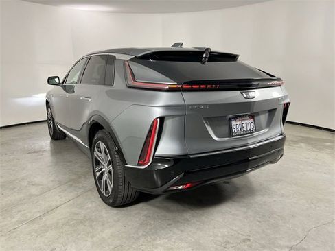 Used 2025 Cadillac Lyriq Luxury image 33