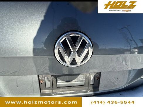 Used 2016 Volkswagen Golf Limited Edition image 33