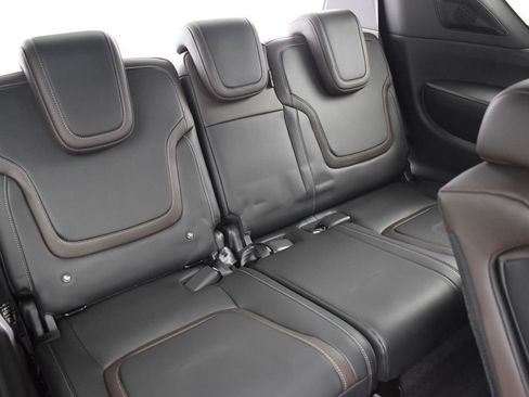 New 2025 Nissan Armada SL w/ Convenience Package image 21