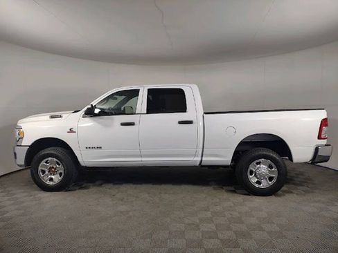 Used 2022 RAM 2500 Tradesman w/ Chrome Appearance Group AWD/4WD image 5