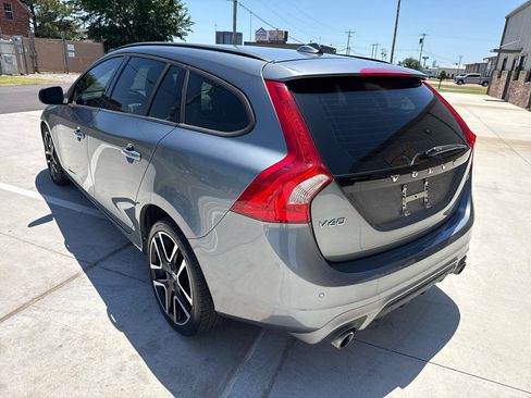 Used 2018 Volvo V60 T5 Dynamic w/ Vision Package FWD image 14