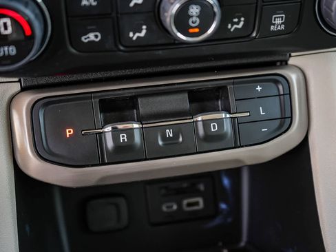 Used 2023 GMC Acadia Denali AWD/4WD image 18