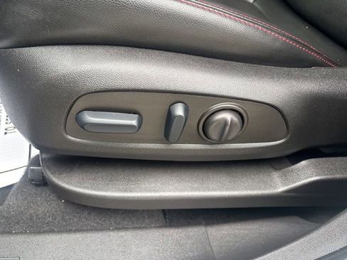 Used 2023 Chevrolet Equinox RS w/ RS Leather Package AWD/4WD image 19
